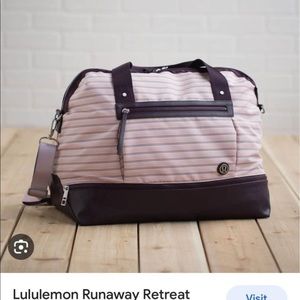 Lululemon Runaway Retreat Duffel